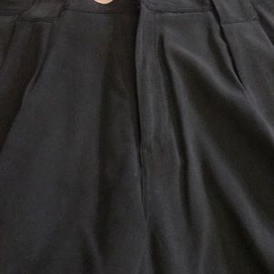 Men’s - IZOD Silk Pleated Shorts